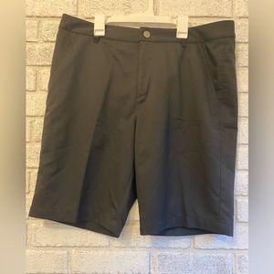 Men’s Puma Golf Shorts. Size 34. Black. VGUC